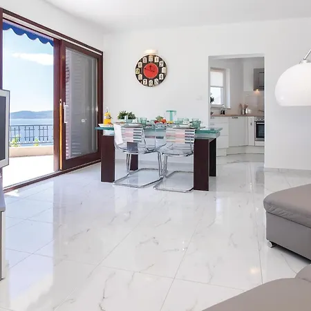 Beautiful In With Wifi Holiday home Pisak